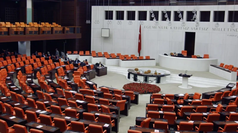 Adalet Bakanı Yılmaz Tunç, uzun süredir beklenen 10. Yargı Paketi'nin