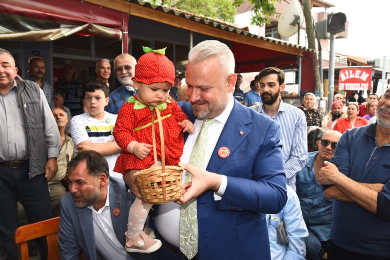 Menemen Belediyesi tarafından bu yıl 15’inci kez düzenlenecek Emiralem Çilek