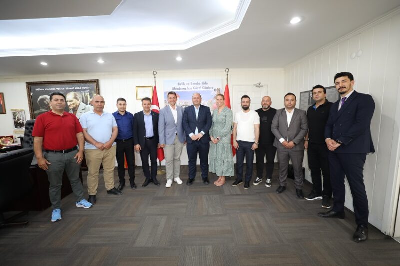 Menderes Belediye Başkanı İlkay Çiçek, kardeş belediye olan Troisdorf Belediyesi