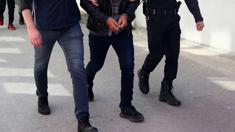 İçişleri Bakanı Ali Yerlikaya, 17 ilde dolandırıcılık şebekelerine yönelik düzenlenen
