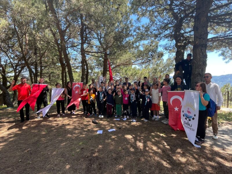Çiğli Belediyesi, gençlerin doğayla bağ kurmalarını sağlamak ve temel yaşam