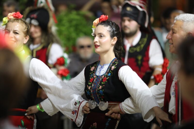 Menderes Belediyesi, 21-23 Mayıs tarihlerinde Uluslararası Mandalina Çiçeği Festivali düzenleyecek.