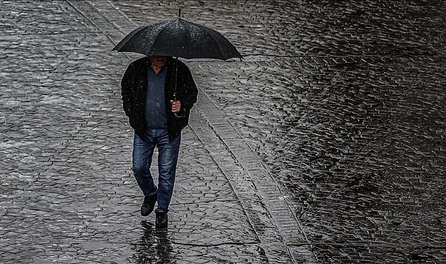 Meteoroloji Genel Müdürlüğü, birçok bölgede sağanak ve toz taşınımı beklendiğini