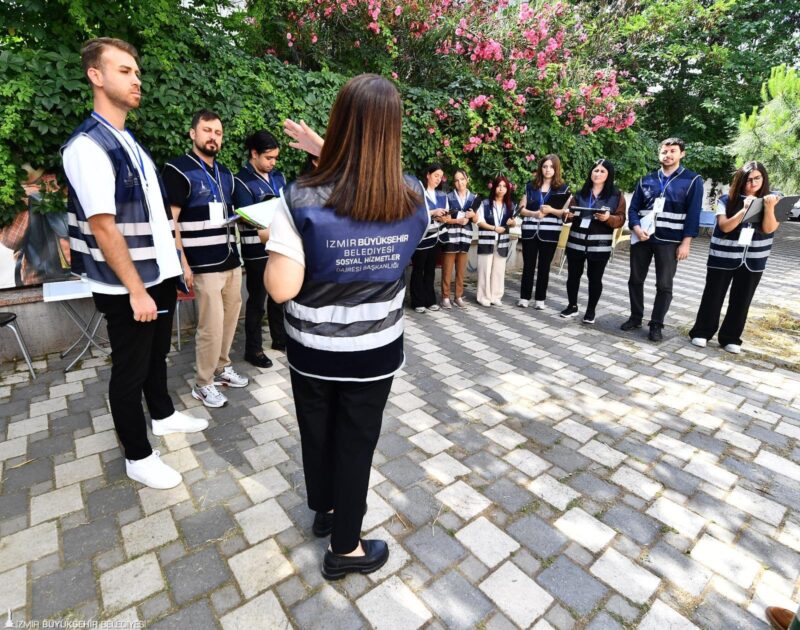 İzmir Büyükşehir Belediyesi’nin sorunları yerinde tespit edip çözüme kavuşturmak için