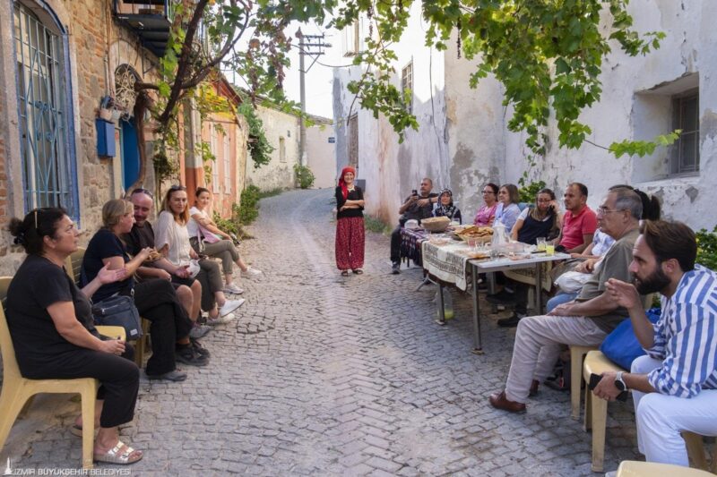 İzmir Büyükşehir Belediyesi’nin kentteki tarihi yapıların korunması, onarılması, kentsel ve