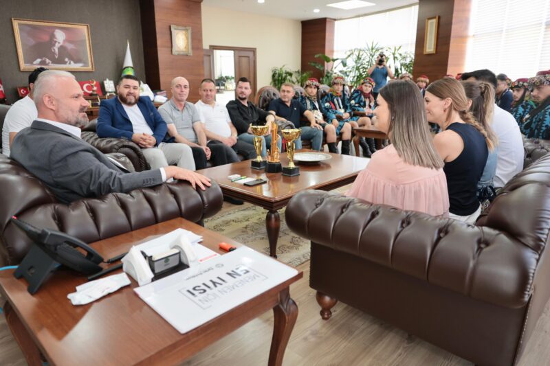 Menemen Belediyesi Halk Oyunları Ekibi, Türkiye Halk Oyunları Gençler Şampiyonası'ndan