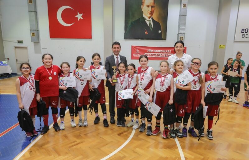 Bayraklı'da yaşayan çocukların heyecanla beklediği yaz spor okulları, 30 Haziran’da