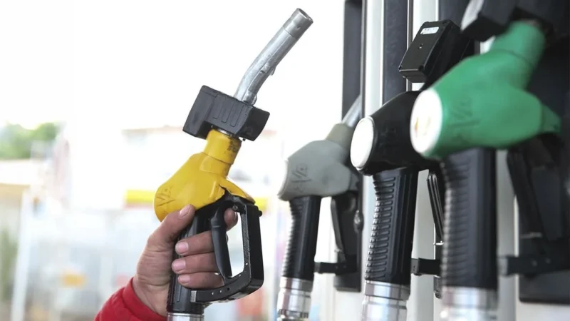 Brent petrol fiyatlarında yaşanan dalgalanma ve İsrail-İran geriliminin etkisiyle Türkiye’de