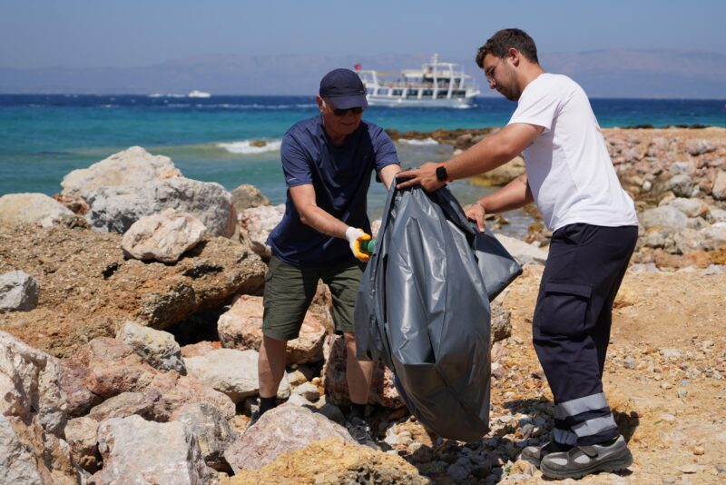  

Başkan Denizli, “Temiz Deniz, Temiz Çeşme” etkinliğinde, “Önemli olan toplum