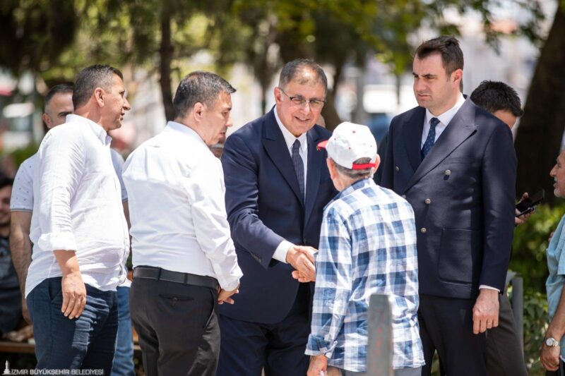 İzmir Büyükşehir Belediye Başkanı Dr. Cemil Tugay, Buca’nın kalbi Şirinyer’in