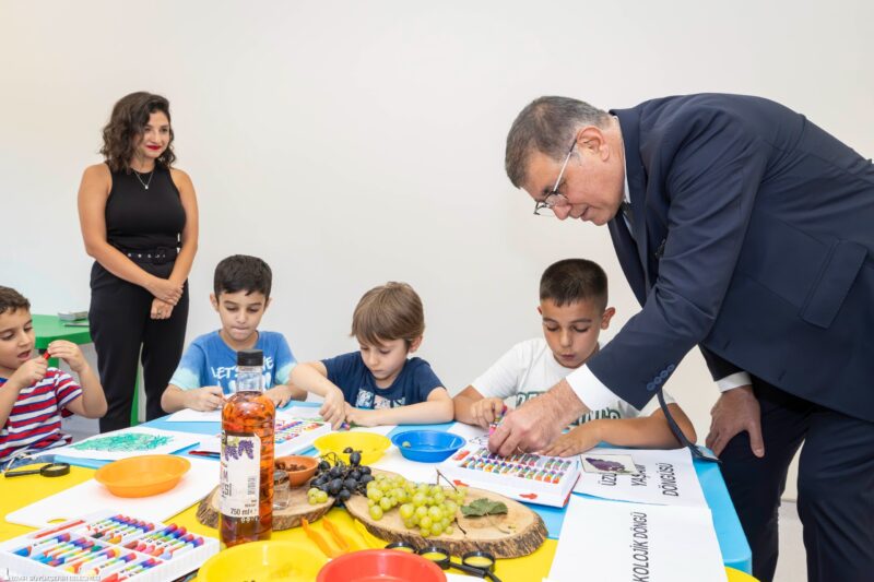 İzmir Büyükşehir Belediye Başkanı Dr. Cemil Tugay, Karabağlar Yurtoğlu Mahallesi’nde