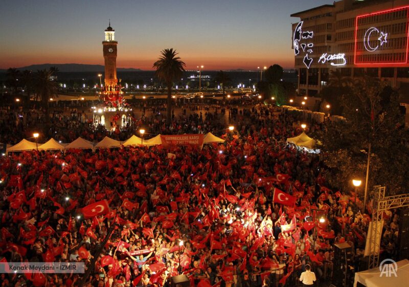  
İzmir Valiliği tarafından 15 Temmuz Demokrasi ve Milli Birlik Günü
