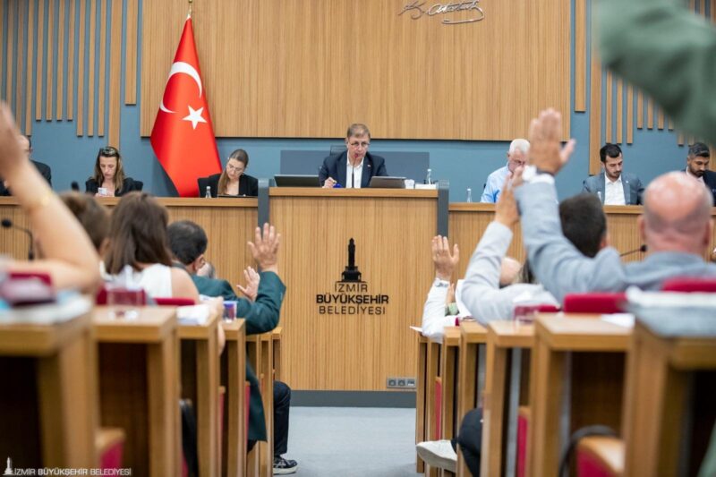 Temmuz ayı meclis toplantısında konuşan İzmir Büyükşehir Belediye Başkanı Dr.