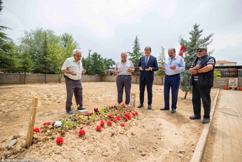 İzmir Büyükşehir Belediye Başkanı Dr. Cemil Tugay ile eşi Öznur
