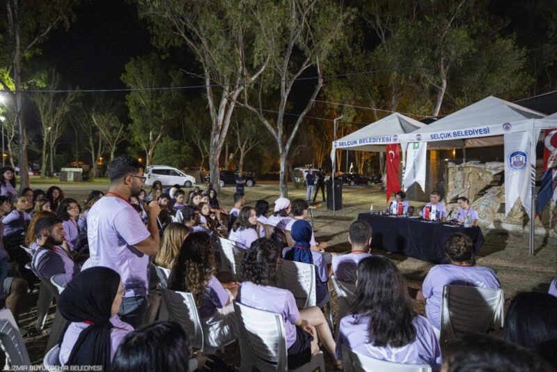 İzmir Büyükşehir Belediye Başkanı Dr. Cemil Tugay, Pamucak’ta düzenlenen TMMOB
