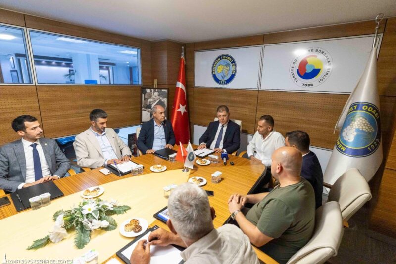İzmir Büyükşehir Belediye Başkanı Dr. Cemil Tugay, Menemen Ticaret Odası’nda