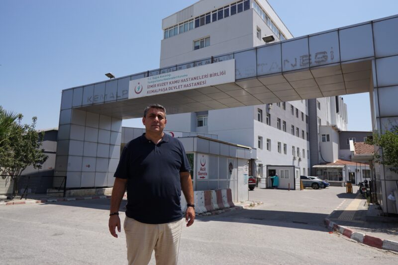 
CHP Kemalpaşa İlçe Başkanı Ahmet Yılmaz ilçede bir fabrikada yaklaşık