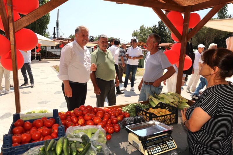 Urla Belediyesi, yerel üreticileri doğrudan tüketiciyle buluşturan Uzunkuyu Üretici Pazarı’nı
hayata