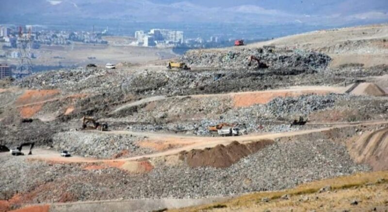 İzmir’in Çiğli ilçesinde bulunan Harmandalı çöp sahasında yaşanan heyelan riskine