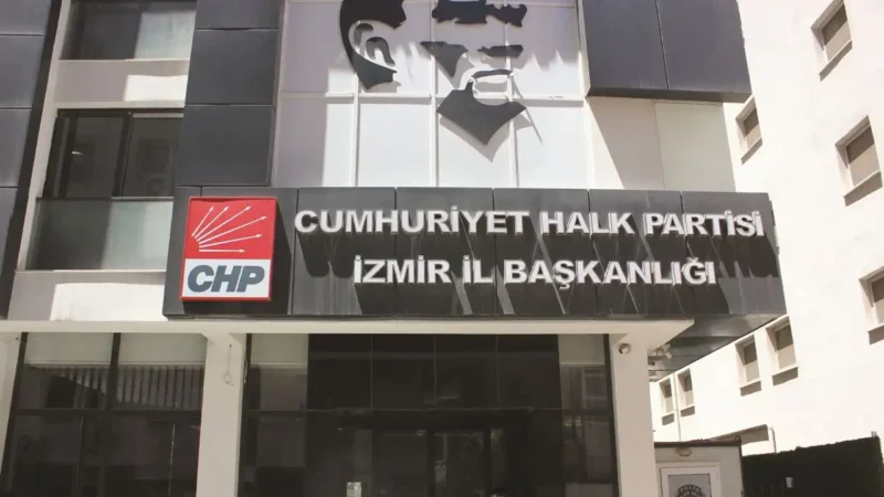 CHP’de Aslanoğlu’nun tutuklanmasından sonra Barış Özdemir vekaleten göreve başladı. Kulislerde