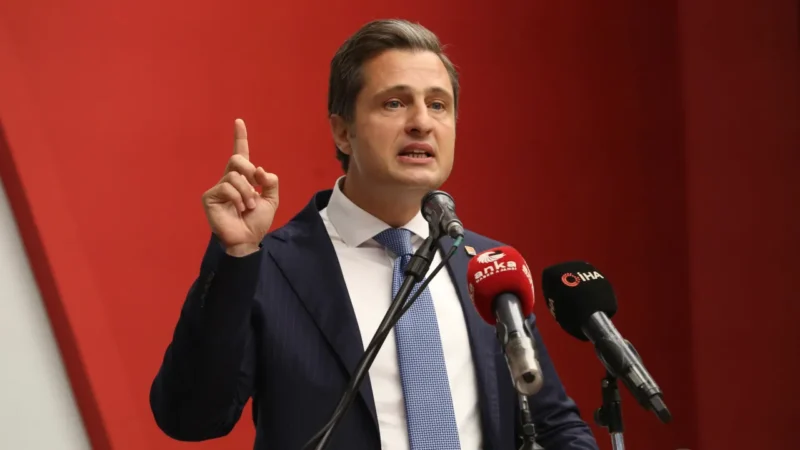 CHP Sözcüsü Deniz Yücel, AKP Sözcüsü Ömer Çelik'in, Genel Başkan