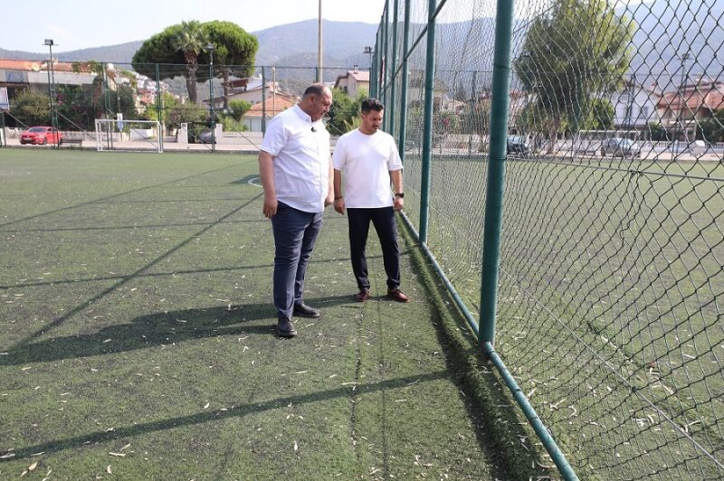 Menderes Belediyesi, Özdere Orta Mahalle’de yer alan spor kompleksini yenileyecek.