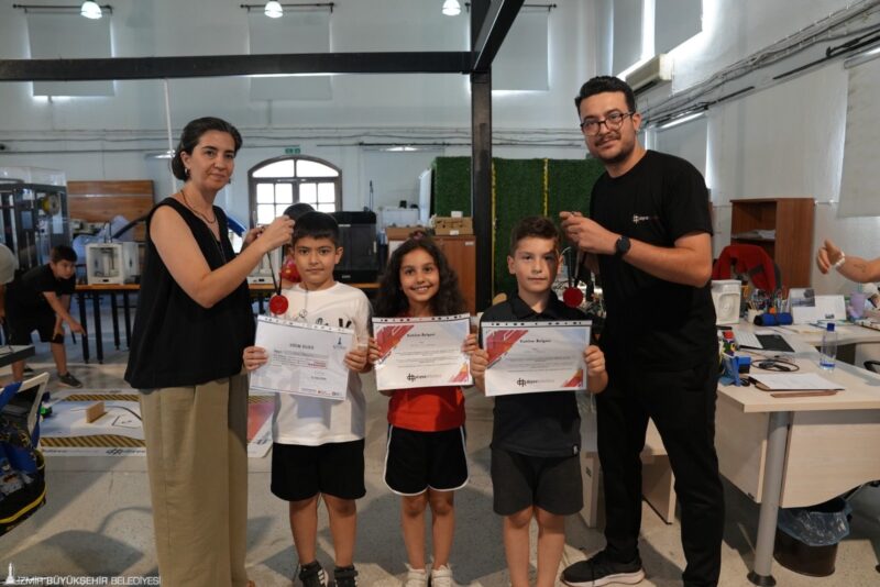 İzmir Büyükşehir Belediyesi FabrikaLab İzmir ile Diyez Robotics iş birliğinde