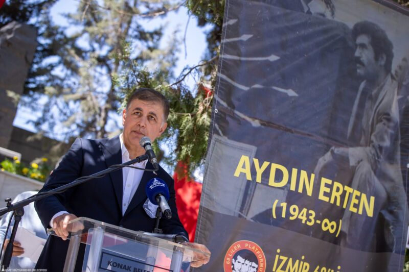 İzmir Büyükşehir Belediye Başkanı Dr. Cemil Tugay, eski Gültepe Belediye