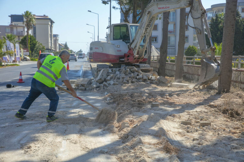 Güzelbahçe Belediyesi, kentin önemli ana arterlerine neşteri vuruyor. Siteler Mahallesi’nin