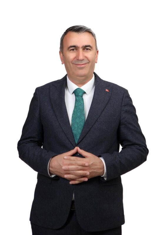 AK Parti Çiğli Belediye Meclis Üyesi Harbi Kurt, CHP’li belediyeleri