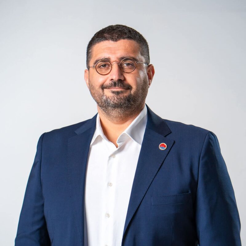 Çiğli’de delege süreci hız kesmeden devam ediyor. Takvim belli olurken,