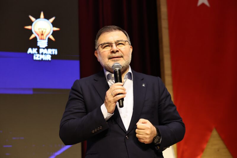 
"TOKİ'nin tamamladığı ancak Büyükşehir Belediyesi’nin açtığı davalar nedeniyle tapularını alamayan