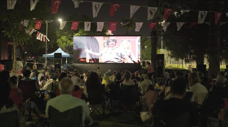 Bayraklı Belediyesinin yaz etkinlikleri, Türk sinemasının sevilen filmi ‘Bursa Bülbülü’
