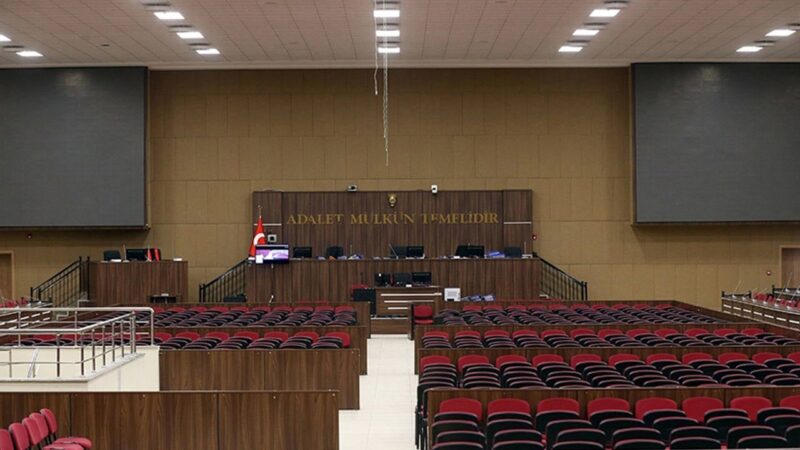 İzmir Büyükşehir Belediyesi'ne yönelik yürütülen yolsuzluk soruşturmaları kapsamında, toplam 100