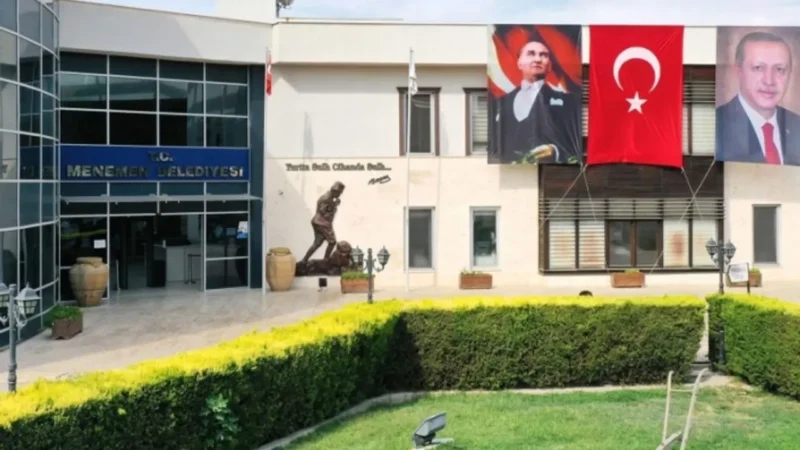 İzmir’in Menemen ilçesinde AKP’li Belediye Başkanı Aydın Pehlivan, belediyeye ait