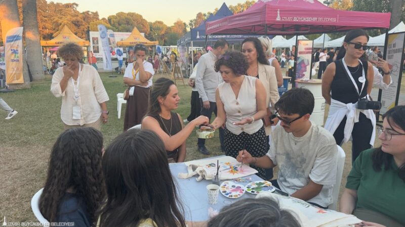 Bu yıl 94. kez kapılarını açan İzmir Enternasyonal Fuarı (İEF)