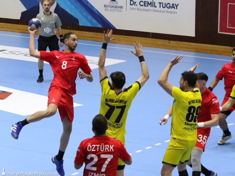 
İzmir Büyükşehir Belediyesi Spor Kulübü ile Göztepe, erkekler hentbol ve