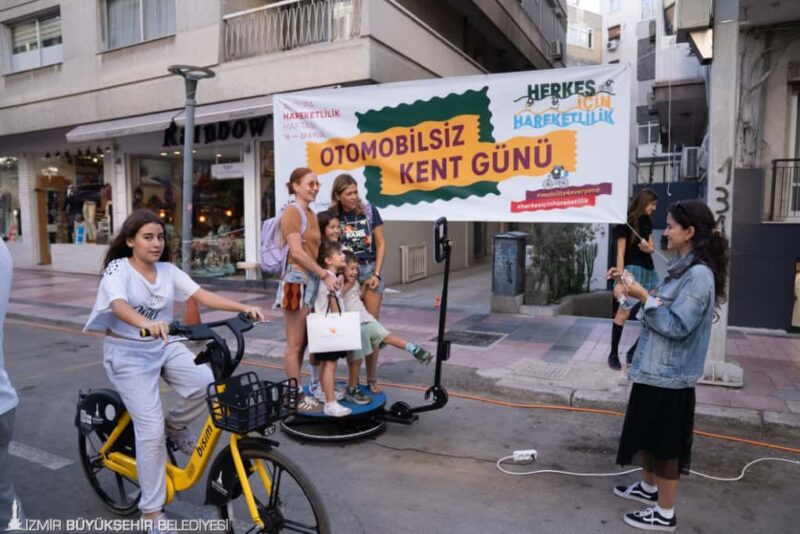 İzmir Büyükşehir Belediyesi tarafından Avrupa Hareketlilik Haftası kapsamında düzenlenen etkinlikler