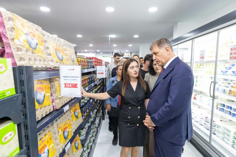 İzmir Büyükşehir Belediyesi’nin tanzim satış ruhunu yeniden canlandırdığı İZMAR, 11’inci