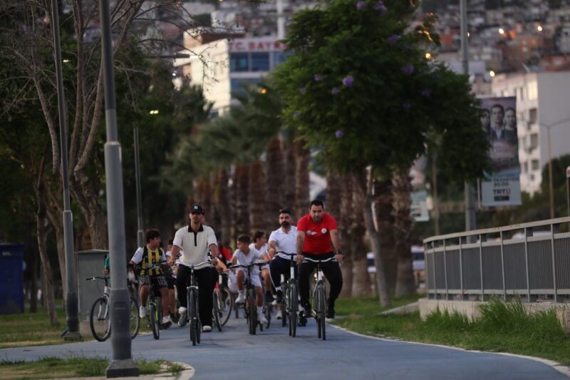 Bayraklı Belediyesi, “Pedallar Sürdürülebilir Gelecek İçin” temasıyla düzenlediği Avrupa Hareketlilik