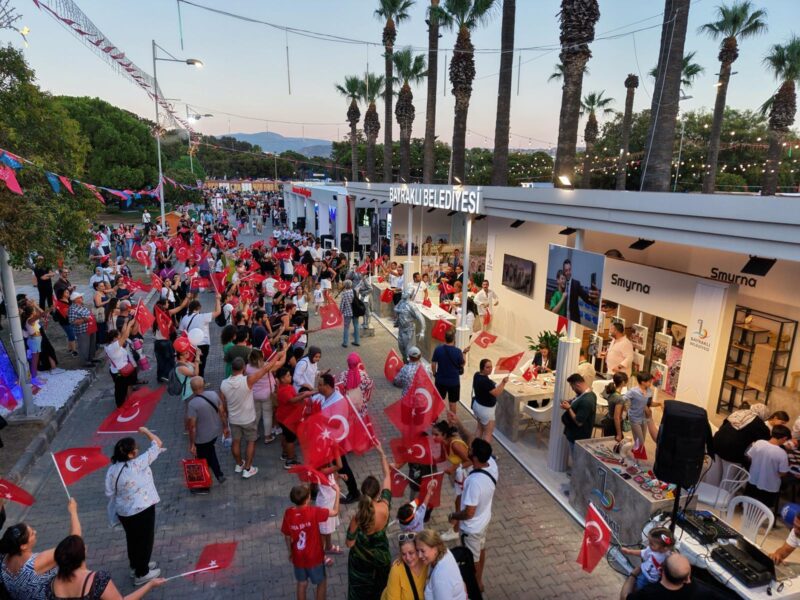 Bayraklı Belediyesi, 94. İzmir Enternasyonal Fuarı’nda (İEF) 12 gün boyunca