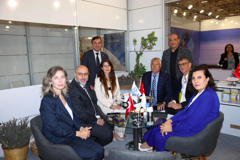 Çeşme standında yapılacak tanıtım çalışmaları sayesinde ilçenin uluslararası görünürlüğü artarken,
