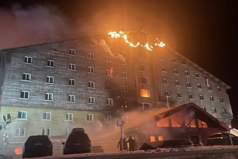 Bolu’nun Kartalkaya Kayak Merkezi’nde Grand Kartal Otel’de 21 Ocak’ta çıkan