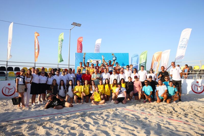 Çeşme Belediyesi ve Türkiye Voleybol Federasyonu işbirliğinde düzenlenen Bioderma Pro