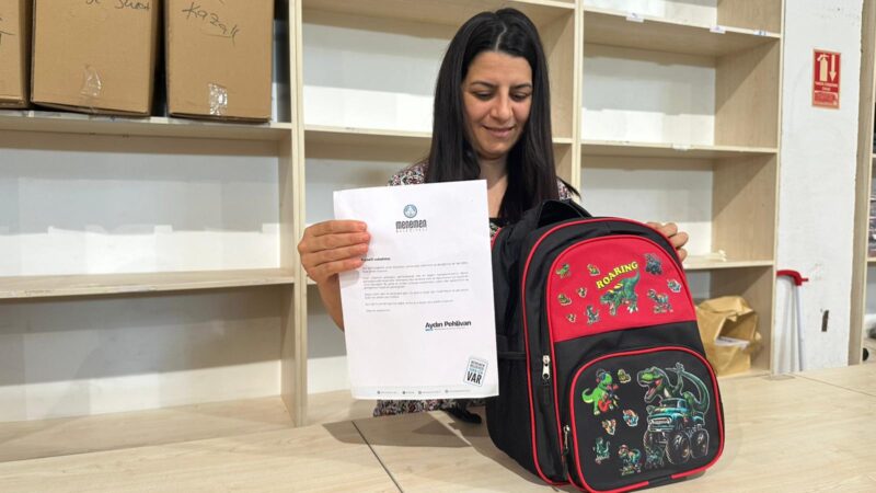 Yeni eğitim öğretim yılının başında Menemen Belediyesi, 2 bin çocuğun