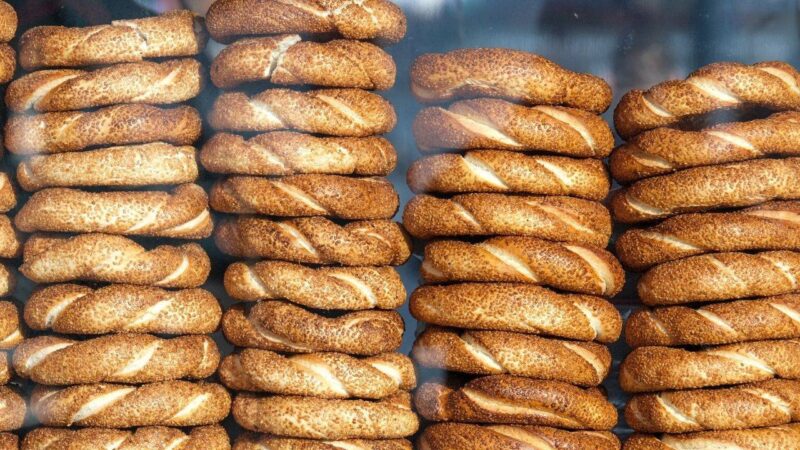 Edirne’de simit, yapılan yüzde 33’lük zam sonrası 15 liradan 20
