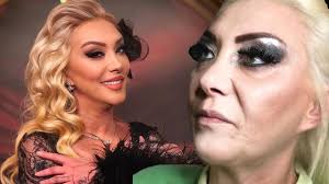 Evinin balkonundan düşerek hayatını kaybeden Şarkıcı Güllü son yolculuğuna uğurlandı.