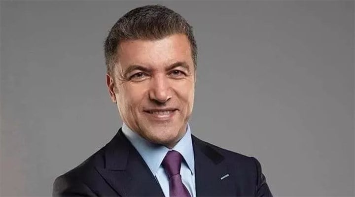 Halk TV'de "Yeni Bir Sabah" adlı sabah haberleri programını sunan