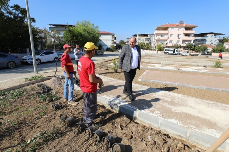 Menderes Belediyesi’nin can dostlar için tasarlayıp çalışmalarını sürdürdüğü pati park