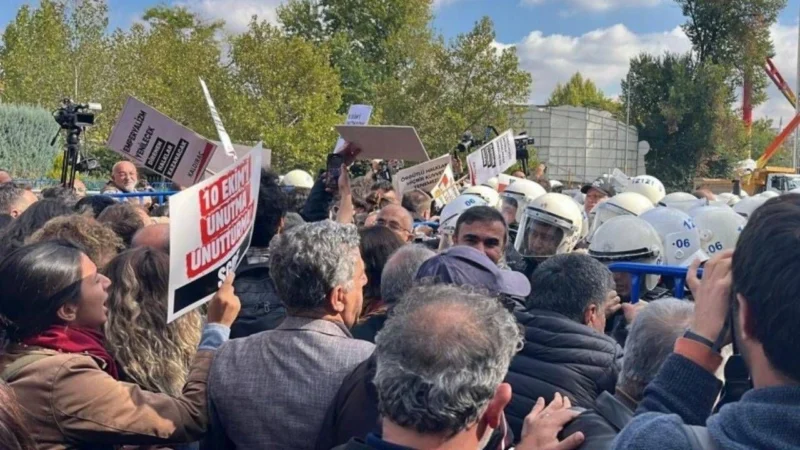 Ankara Gar Katliamı'nın 10. yıl dönümünde hayatını kaybedenleri anmak isteyenlerin